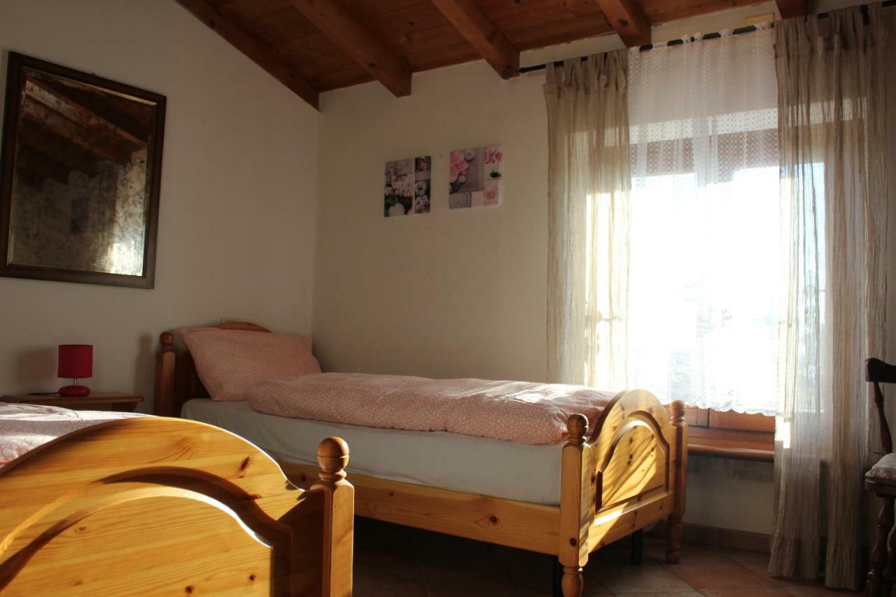 巴多利诺Casa Luisa公寓 外观 照片